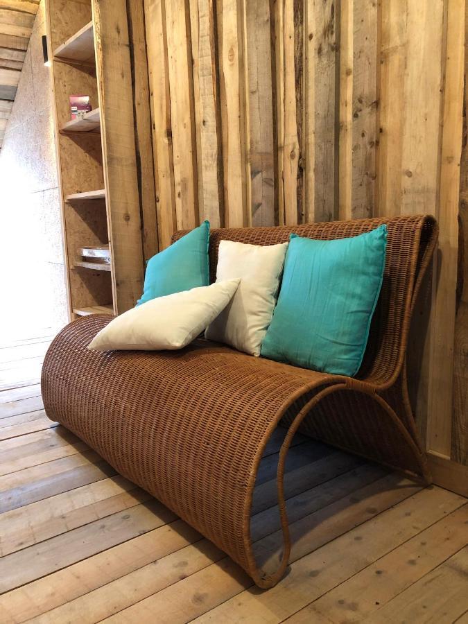 Le Repos Du Nomade B&B 7 Personnes Manhay Exteriér fotografie